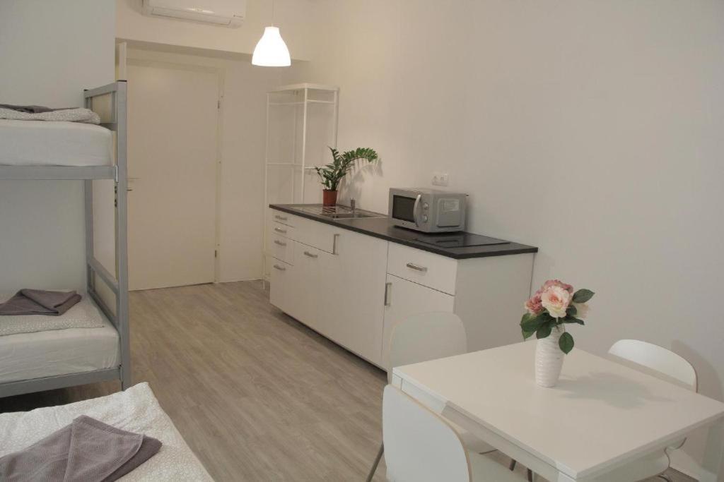 Betariel'Com Hauptbahnhof Appartement Wenen Buitenkant foto